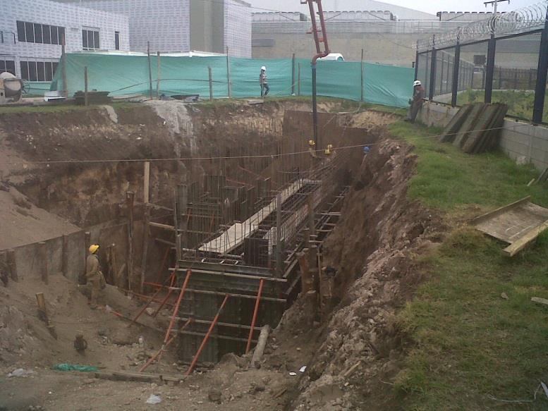 Excavación y estructura de obra civil especial